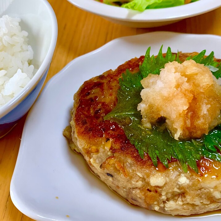 豆腐とさば缶でヘルシー♪チーズinハンバーグ